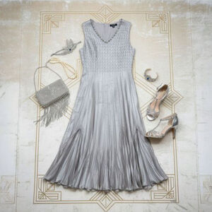 Grey Silver Komarov Beaded V Neck Sleeveless Charmeuse Chiffon Midi Dress M